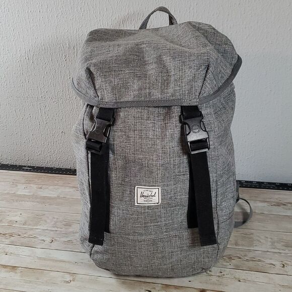 Herschel Supply Company | Iona Backpack Raven Crosshatch Grey & Black Red Inside - Picture 4 of 15